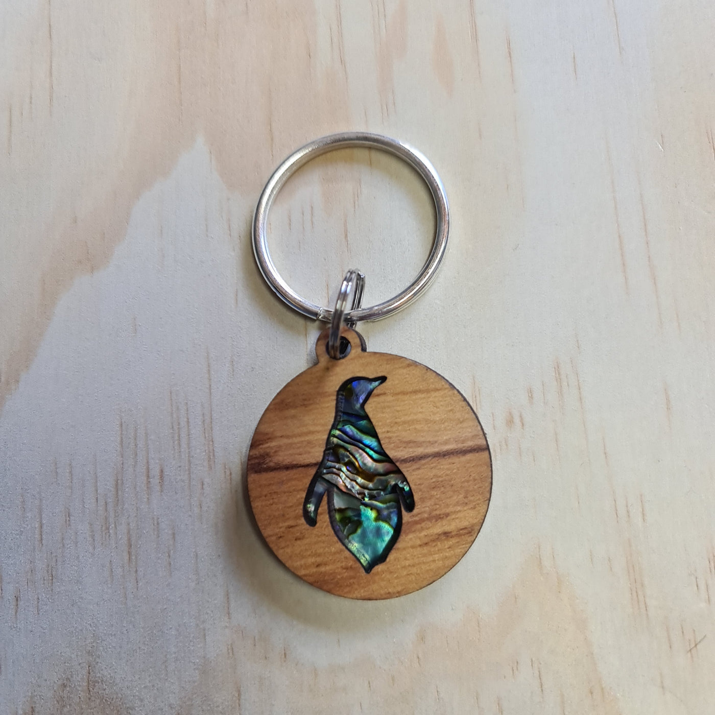 Rimu & Paua 3D Keyring PENGUIN