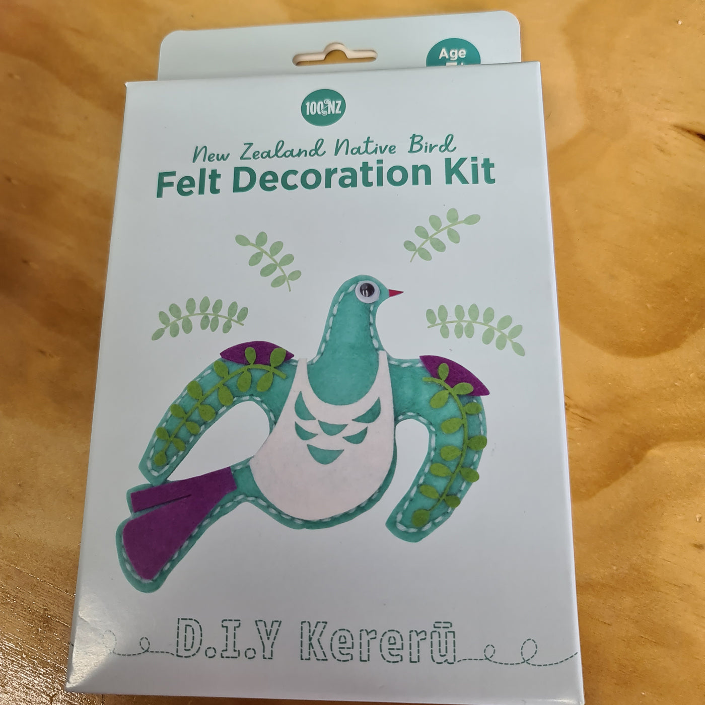 Felt Decoration Kit WOOD PIGEON