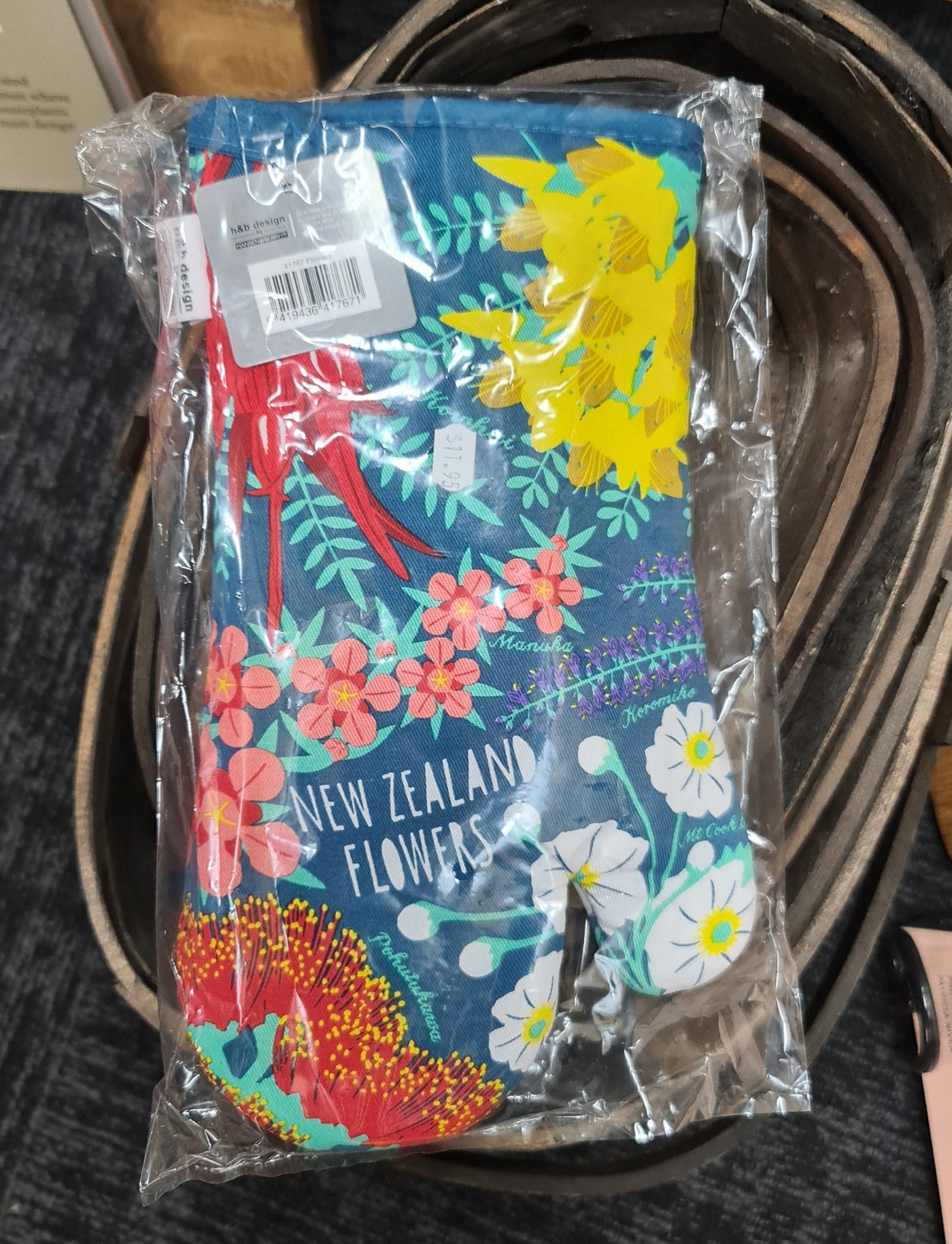 Oven Glove NZ Flowers