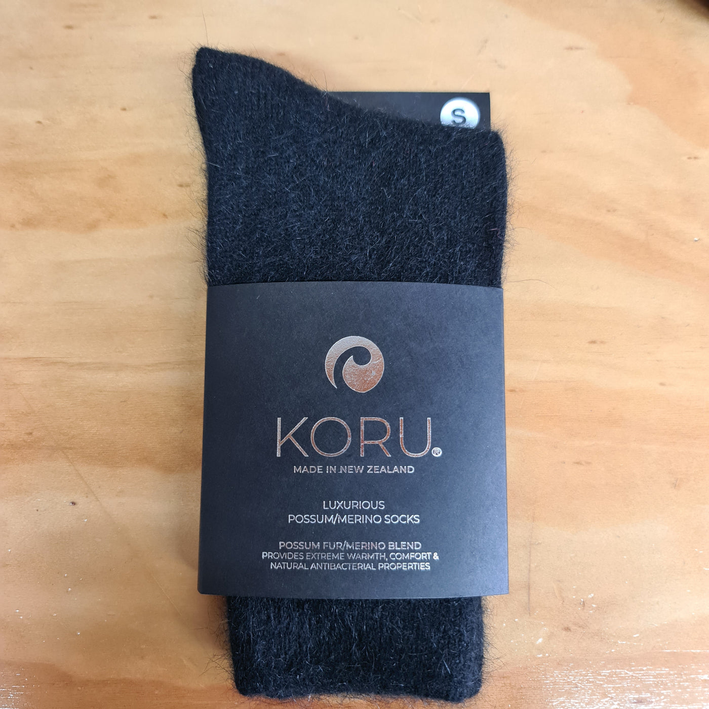 Koru Dress Socks BLACK