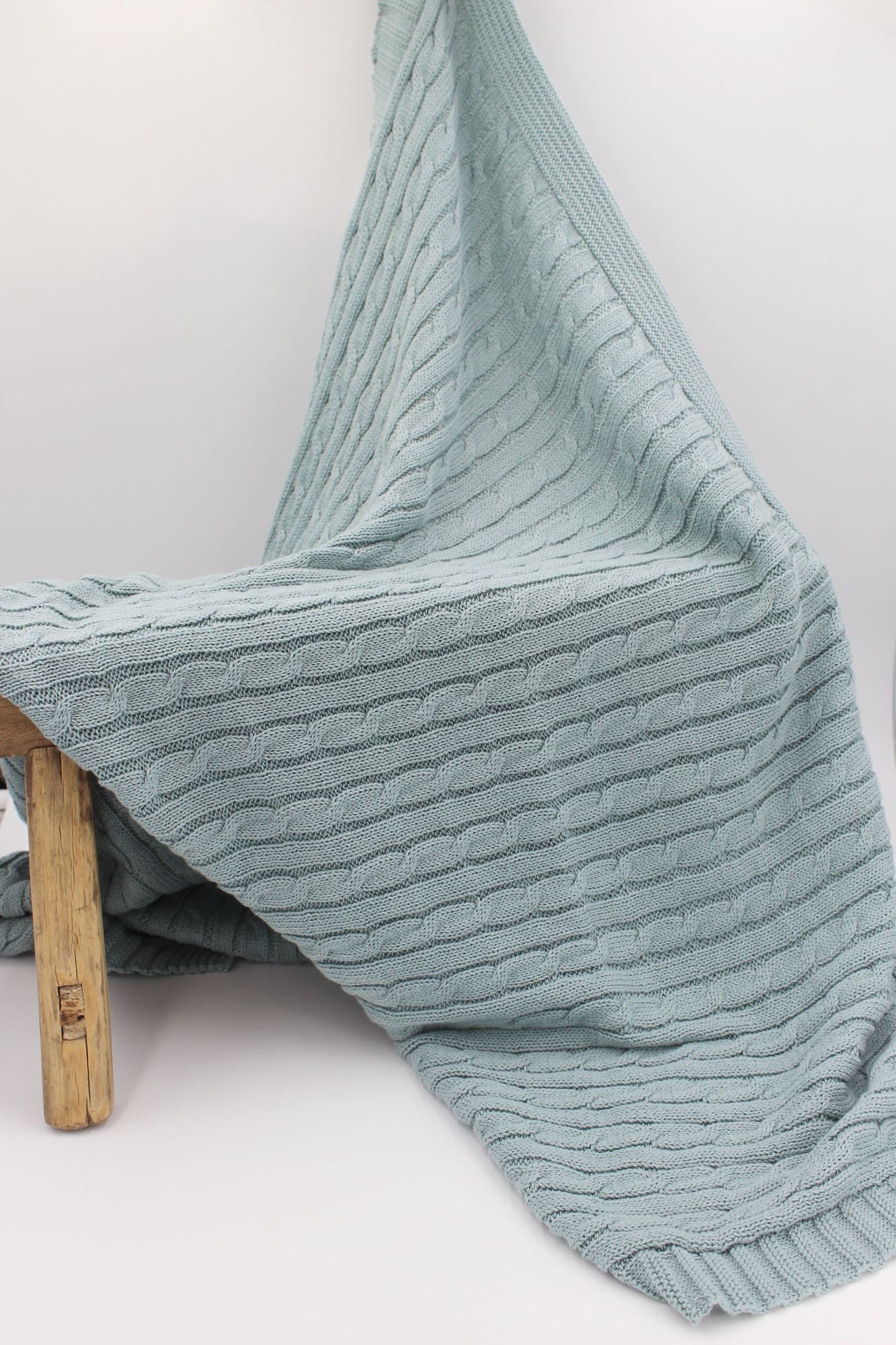 PASTEL BLUE CABLE Baby blanket