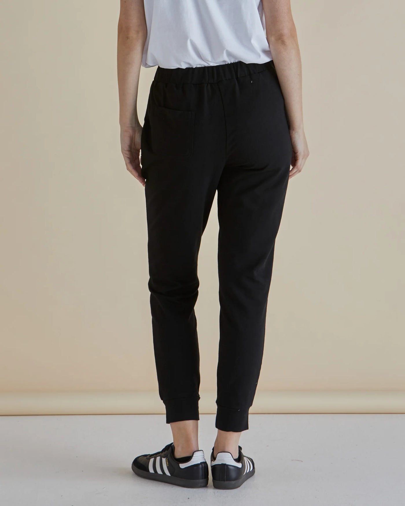 Betty Basics LINDSAY JOGGER BLACK