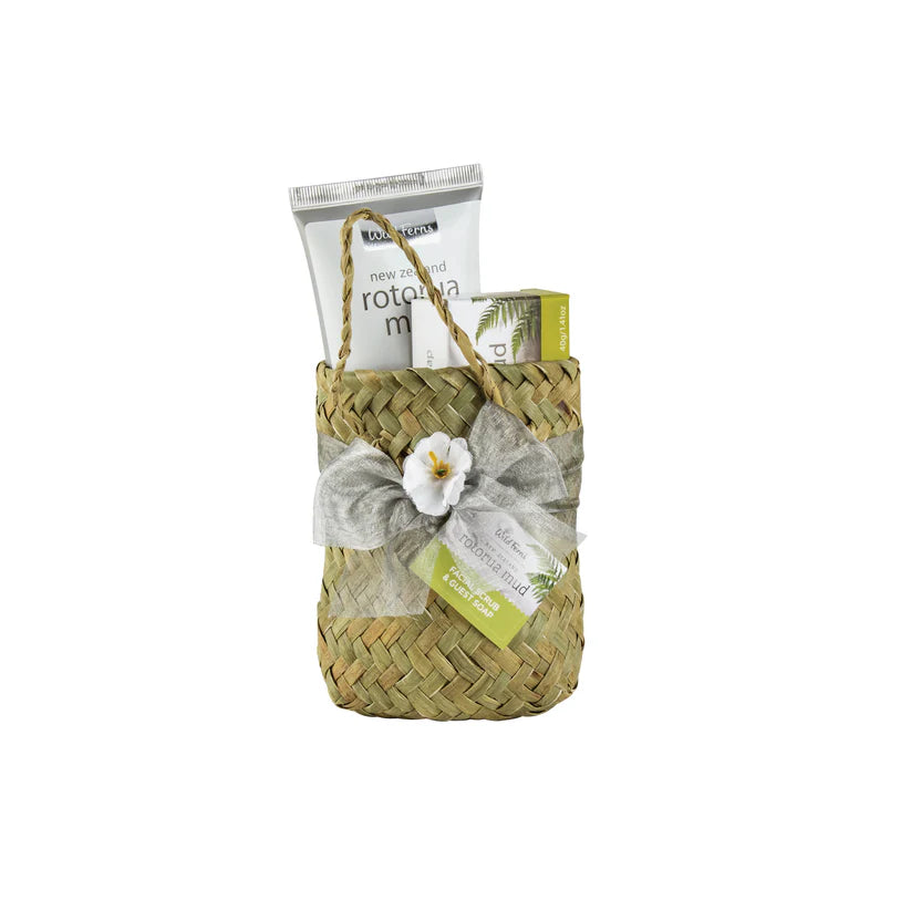 WOVEN BASKET ROTORUA MUD FACIAL SCRUB KIT