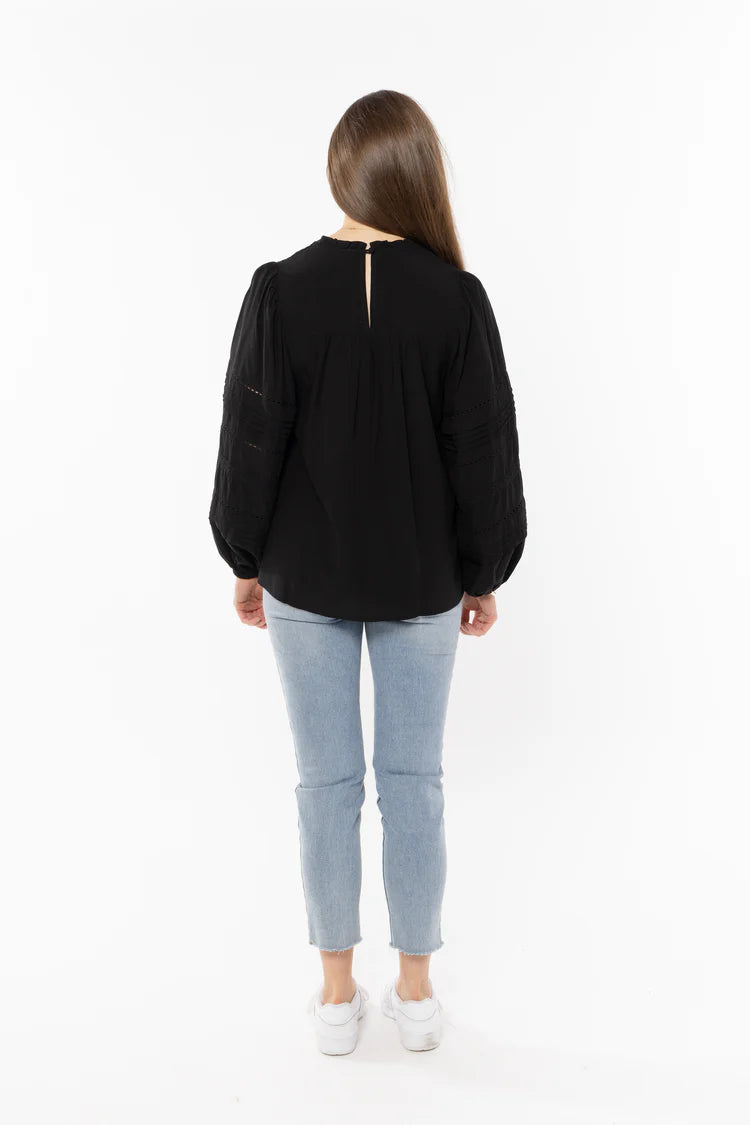 Seeking Lola  SPIRIT BLOUSE Black