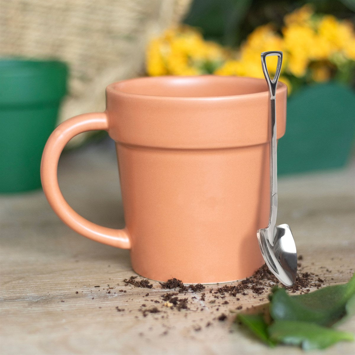 Mug plant pot with spade spoon