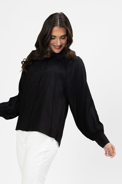 SEEKING LOLA LIZZE SHIRT BLACK