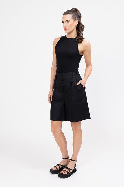 Seeking Lola Bremuda Short BLACK LINEN