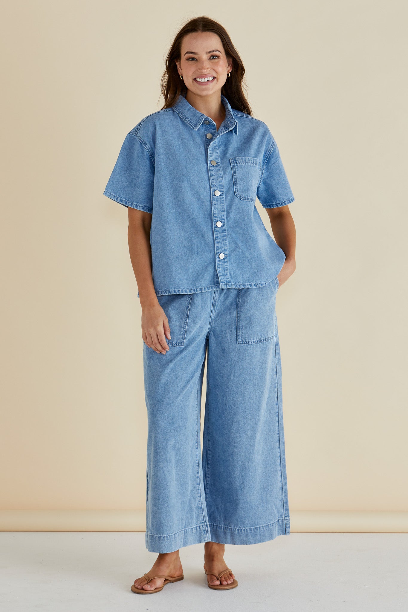Betty Basics SAFFRA SHORT SLEEVE DENIM SHIRT MEDIUM BLUE WASH