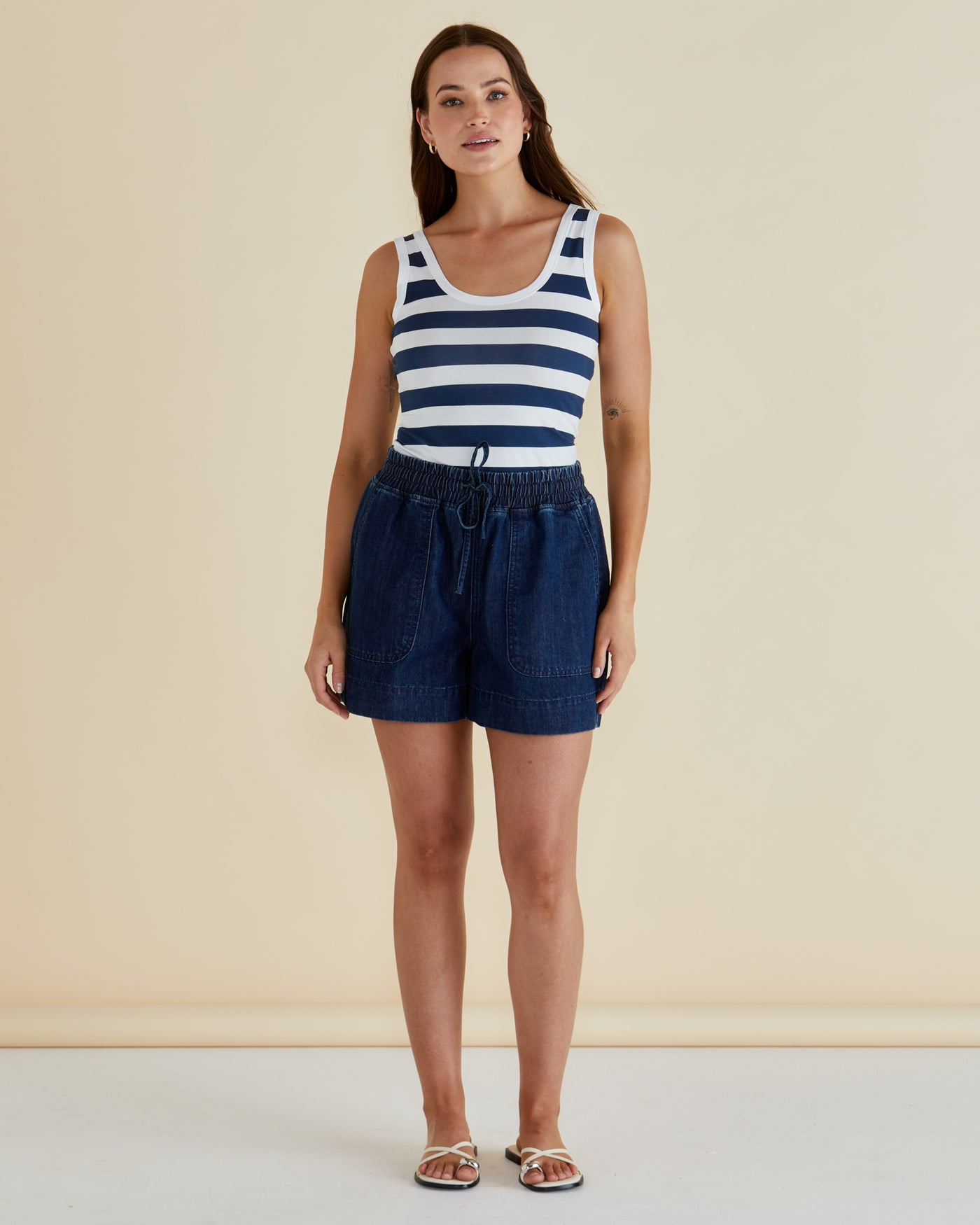 Betty Basics EMMA SCOOP TANK NAVY BOLD STRIPE
