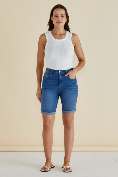 Betty Basics BONNIE BERMUDA DENIM SHORT INDIGO MIX