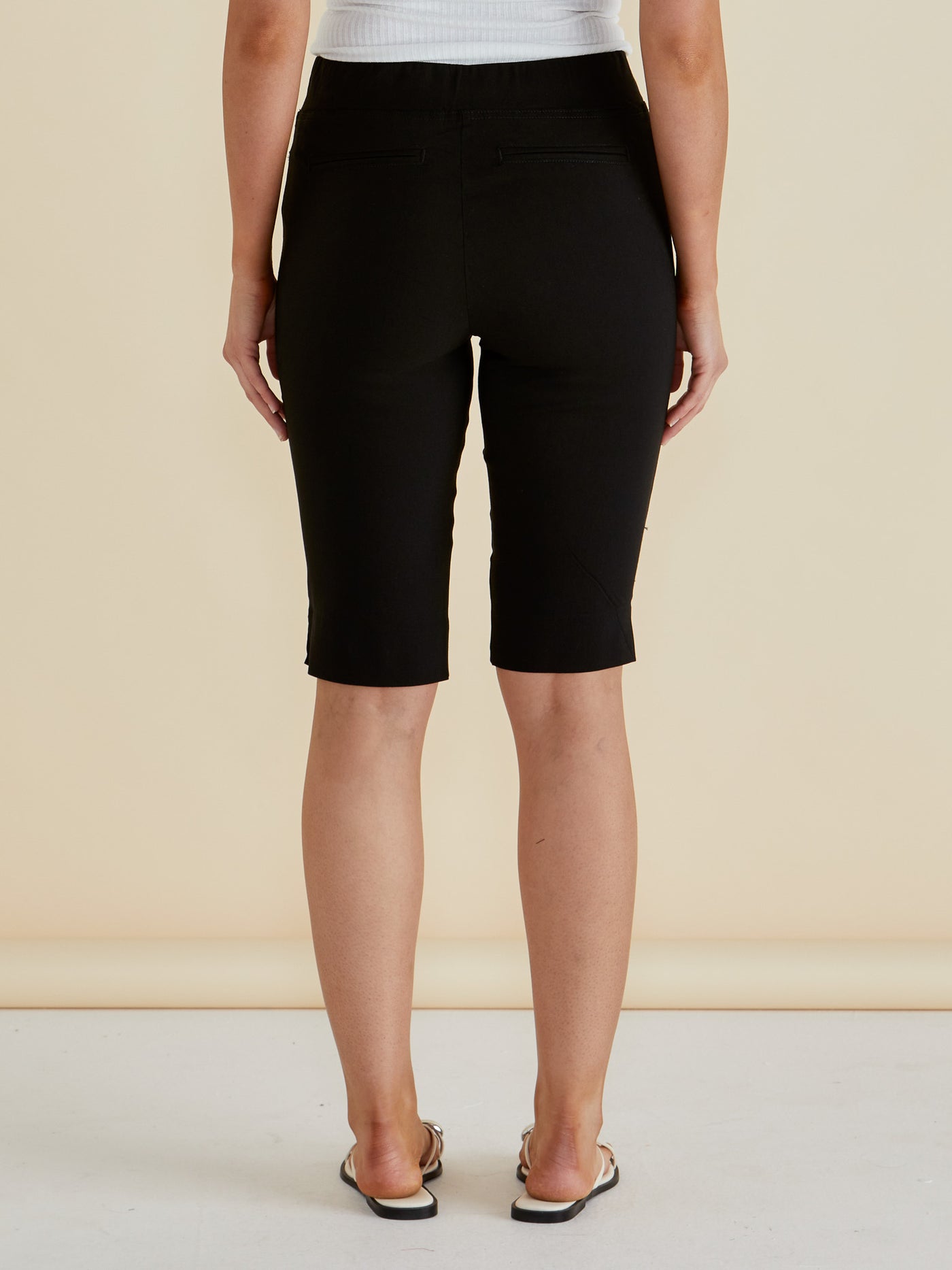 Betty Basics BERMUDA BENGALINE SHORT