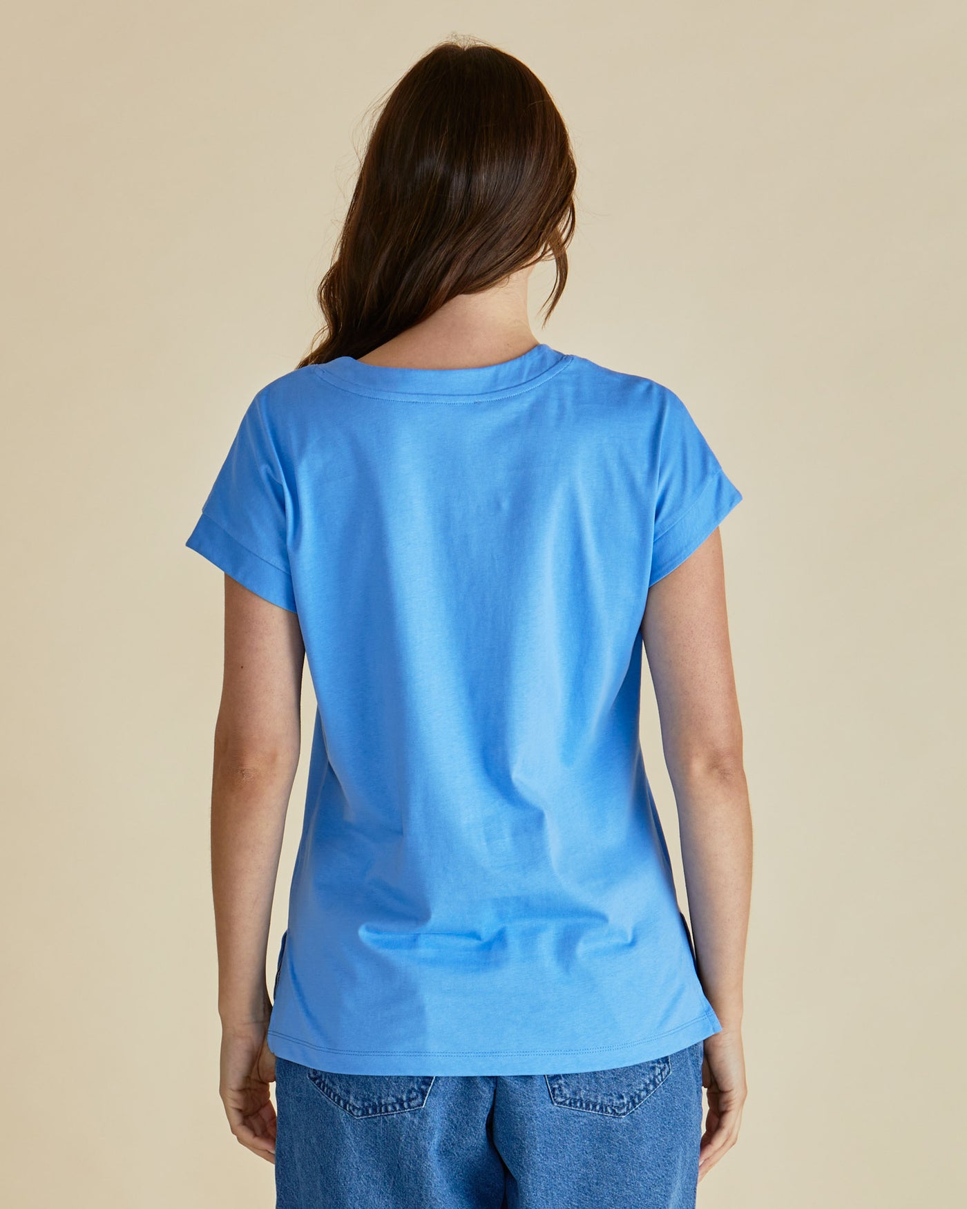 Betty Basics TRACY V NECK TEE POWDER BLUE