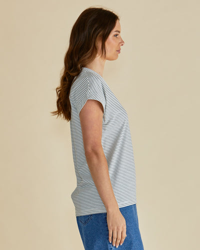 Betty Basics TRACY V NECK TEE BLACK/WHITE STRIPE