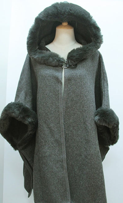 Jacket With Hood & Fur