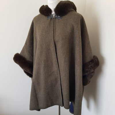 Jacket With Hood & Fur