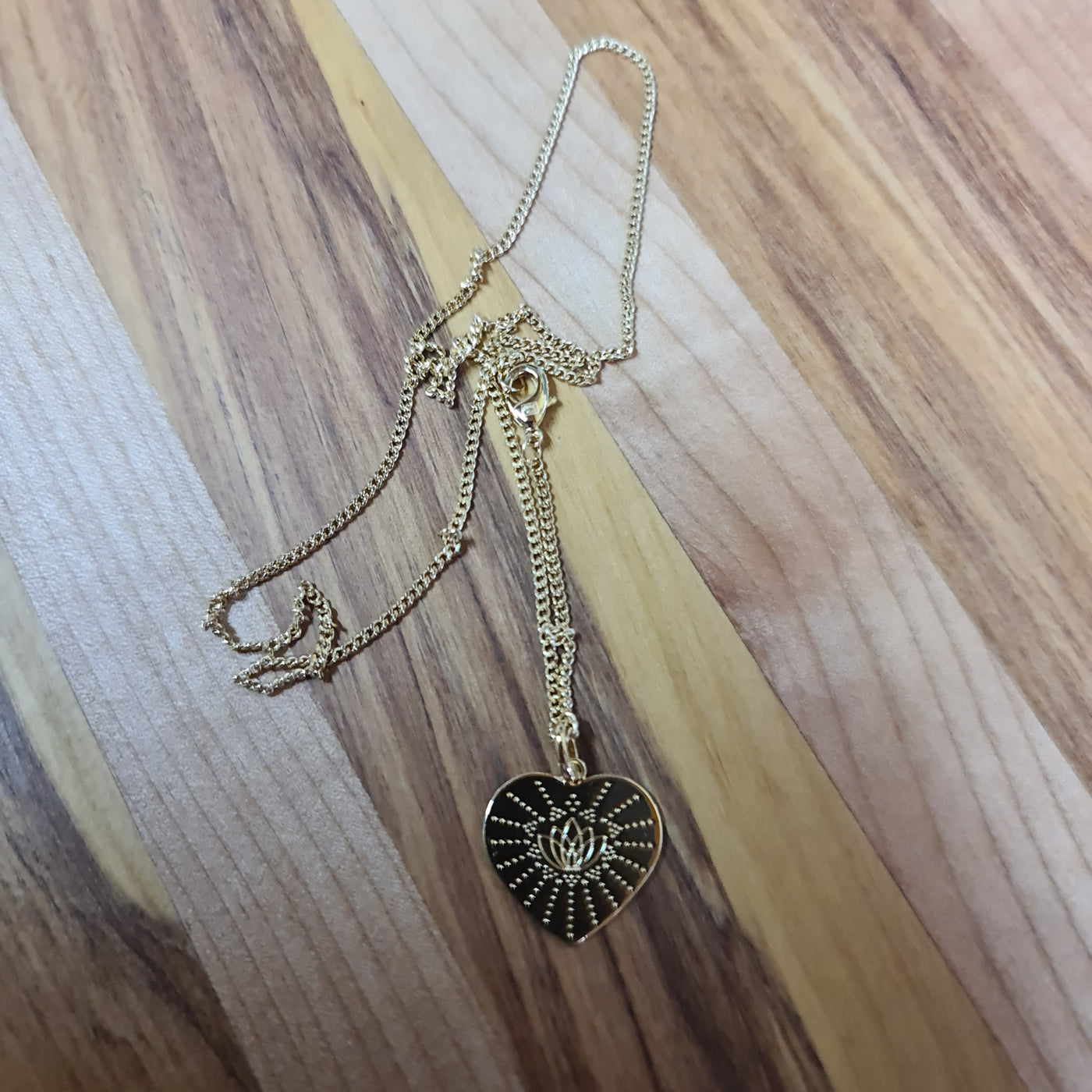 SOME Necklace 18K gold Coeur de lotus