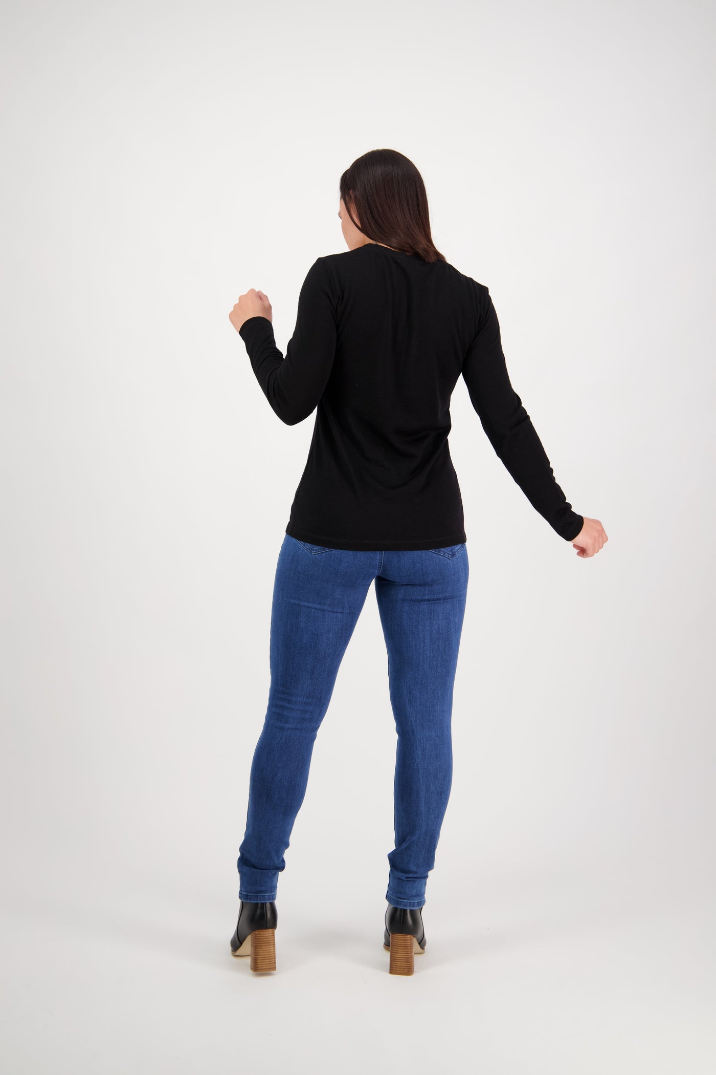 Vassalli Merino Basic Long Sleeve Crew Neck Top BLACK