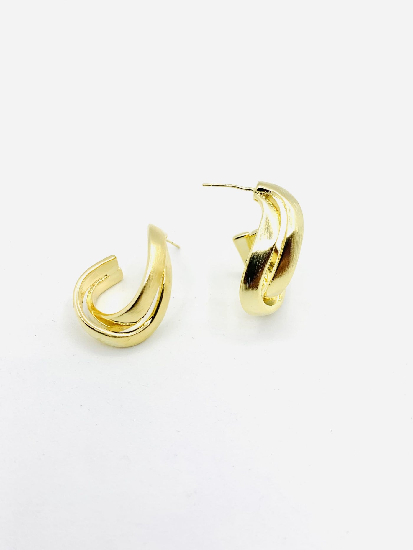 SOME Earrings GOLDEN Curl