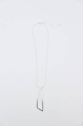 Beau Necklace Twisted Triangle SILVER